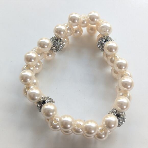 Stunning Glass Faux Pearl Rhinestone Cluster Beaded Bridal Stretch Bracelet - Picture 2 of 5